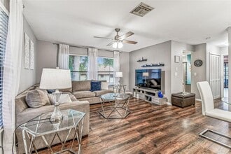 1710 Hammock Pine Blvd in Clearwater, FL - Building Photo - Building Photo