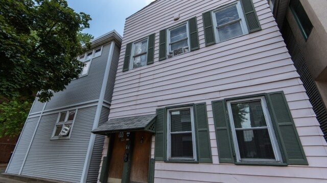 2425 N Racine Ave in Chicago, IL - Building Photo
