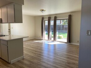 33 Clifton Ct in Walnut Creek, CA - Building Photo - Building Photo