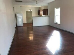1006 W Chestnut St in Denison, TX - Building Photo - Building Photo
