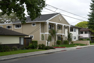 725 Roble Ave in Menlo Park, CA - Building Photo - Building Photo