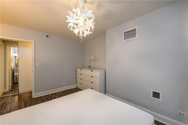 property at 620 Peachtree St NE