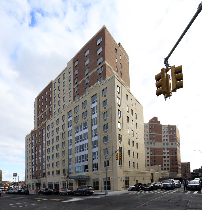 Crossroads Plaza: Phase I in Bronx, NY - Building Photo - Building Photo