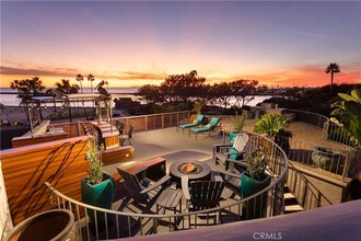 2901 Ocean Blvd, Unit Apt c in Newport Beach, CA - Building Photo - Building Photo