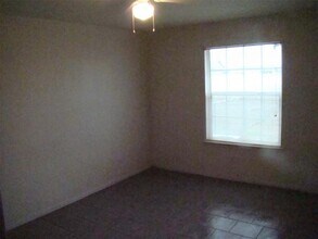 202 Blue Bell Ct in Weatherford, TX - Building Photo - Building Photo