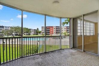 1710 NE 191st St in Miami, FL - Building Photo - Building Photo