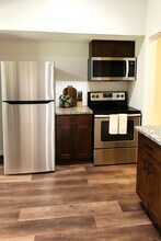 202 Burton Dr, Unit B in Arlington, TX - Building Photo - Building Photo