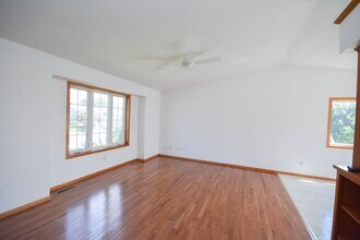 2706 62nd St NW in Rochester, MN - Building Photo - Building Photo