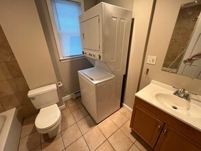 68 Calumet St, Unit 68 Calumet St. #1 in Boston, MA - Foto de edificio - Building Photo