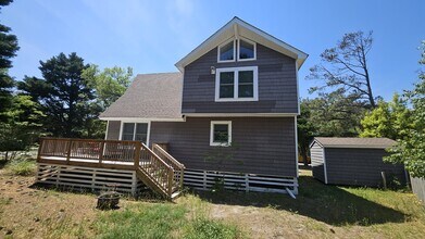 102 W Windjammer Rd in Nags Head, NC - Building Photo - Building Photo