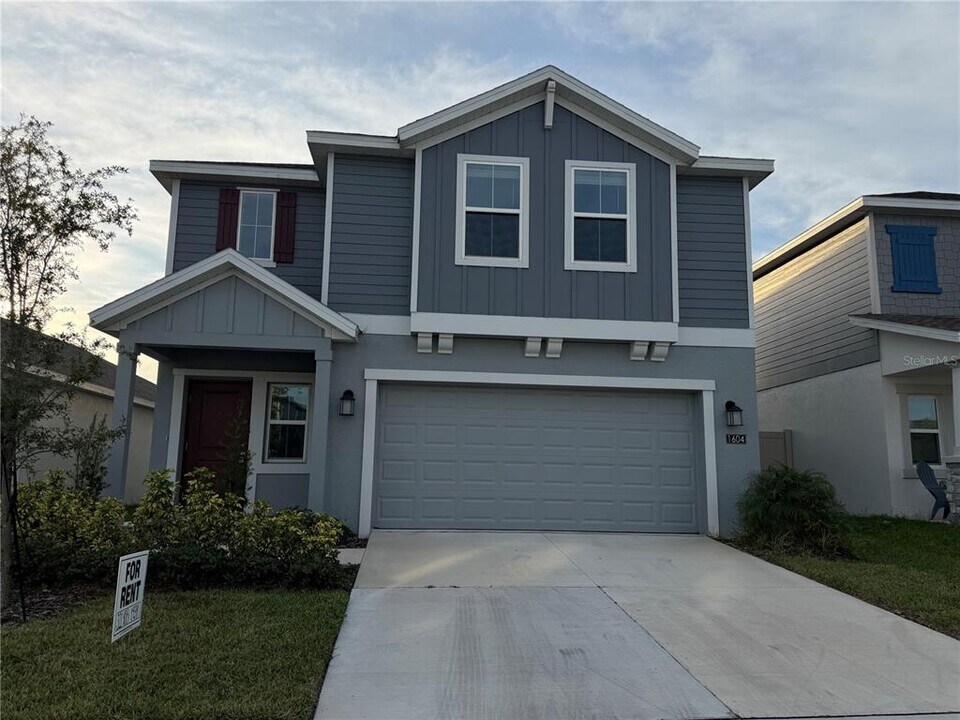 1604 Marksman Rd in Eagle Lake, FL - Building Photo