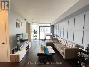 103 The Queensway in Toronto, ON - Building Photo - Building Photo