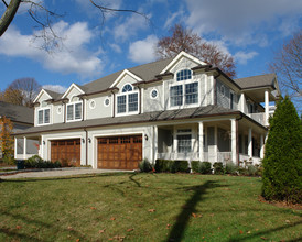 1-5 Idar Ct in Greenwich, CT - Building Photo - Building Photo