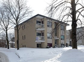 81 Brybeck Cres in Kitchener, ON - Building Photo