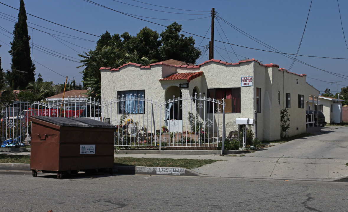 11319-11325 Medina Ct in El Monte, CA - Building Photo