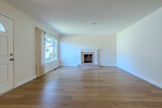 1384 Rosita Rd in Pacifica, CA - Building Photo - Building Photo