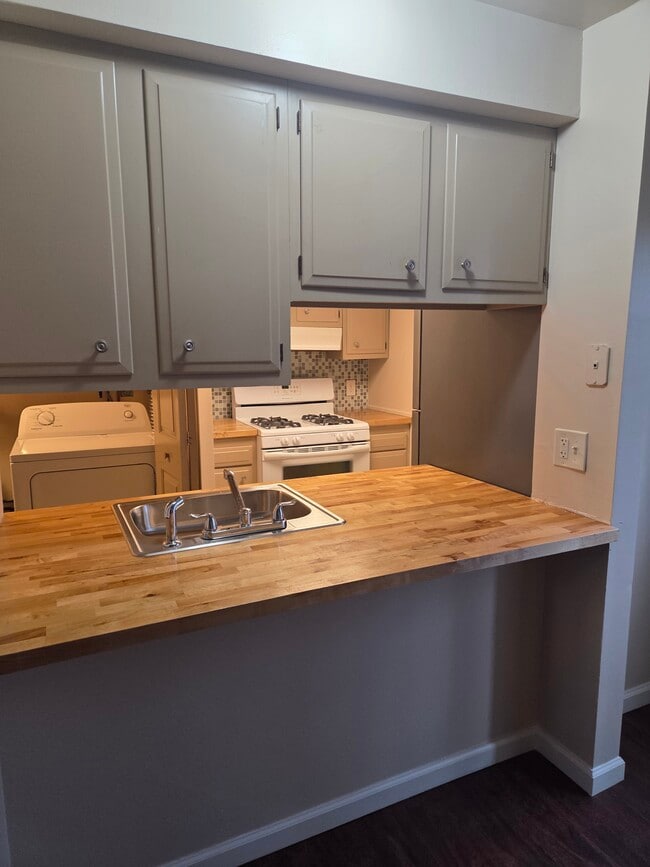 property at 524 Mercer Rd