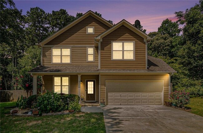 2061 Hutton Dr in Grayson, GA - Foto de edificio - Building Photo