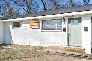 45 Scruggs St in Chattanooga, TN - Building Photo