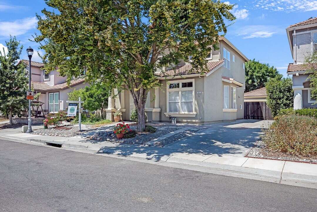 1813 Tahoe Pl in Davis, CA - Building Photo