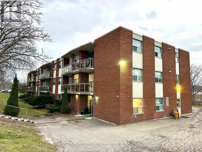 property at 7 Riverview Blvd