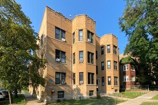 6507 N Hoyne Ave in Chicago, IL - Building Photo