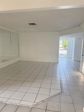 7960 SW 6th St in North Lauderdale, FL - Building Photo - Building Photo