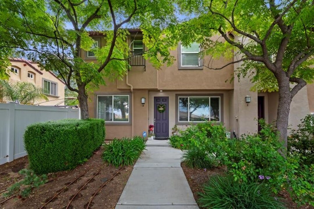 27886 John F Kennedy Dr in Moreno Valley, CA - Building Photo