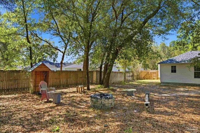 7312 Gordon Evans Rd in Navarre, FL - Building Photo - Building Photo