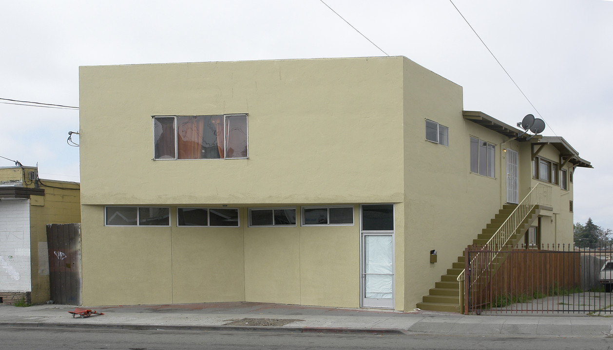 7725 Macarthur Blvd in Oakland, CA - Building Photo