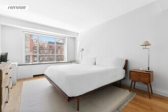 200 E 66th St in New York, NY - Building Photo - Building Photo