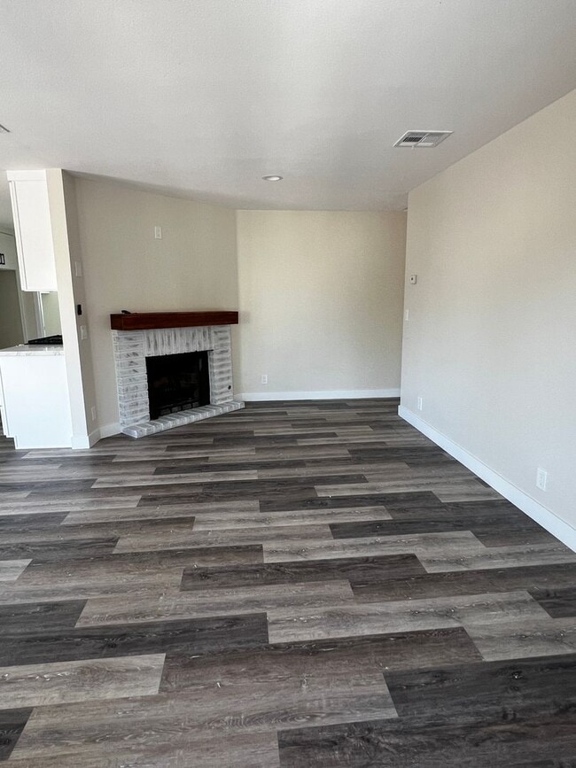 603 N Pomona Ave in Fullerton, CA - Building Photo - Building Photo