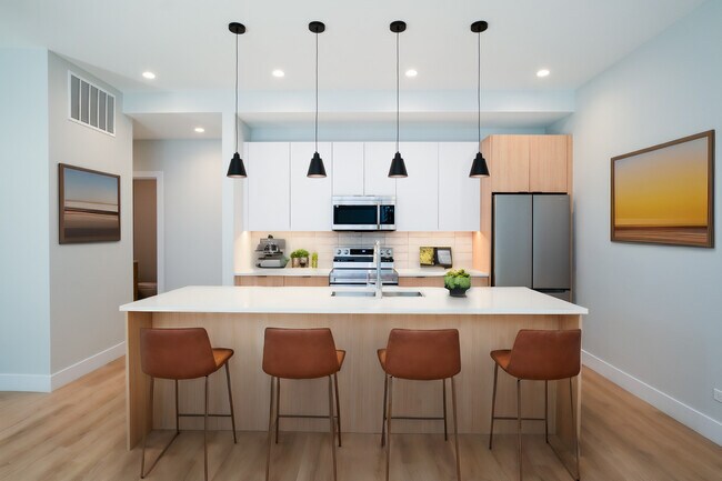 3947 W Dakin St in Chicago, IL - Building Photo - Building Photo
