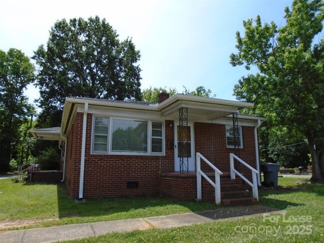 property at 3623 Eastway Dr