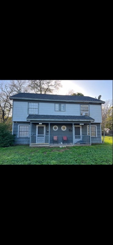 property at 1512 Maple St