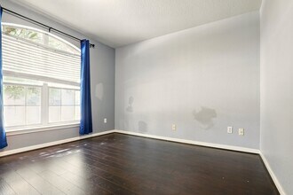 303 Burris Park Dr in Spring, TX - Building Photo - Building Photo