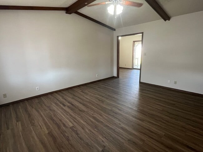 1303 S Greenwich Ave in Russellville, AR - Building Photo - Building Photo