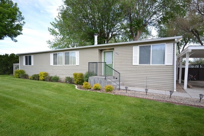 property at 566 SW Paiute St