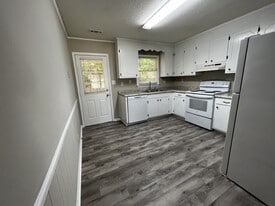 223 Welch Ave in Gastonia, NC - Building Photo