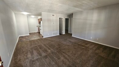 Knowles Pointe Apartments in Phenix City, AL - Building Photo - Building Photo
