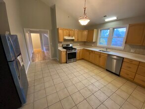 118 Beverly St, Unit 2 in North Andover, MA - Building Photo - Building Photo