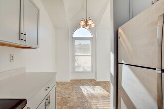 525 E Lake Cir in Chesapeake, VA - Building Photo - Building Photo