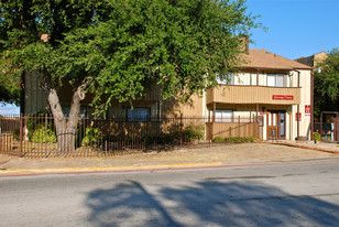 Mill House in Dallas, TX - Foto de edificio - Building Photo