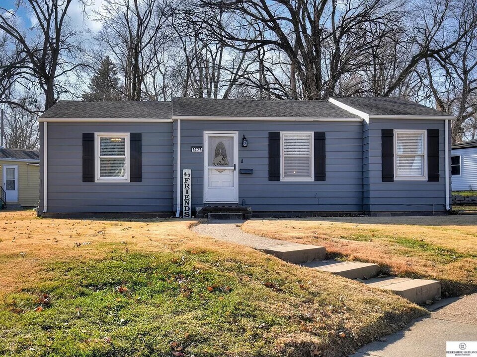 7727 Izard St in Omaha, NE - Building Photo