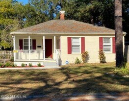 2105 Kingswood Rd in Jacksonville, FL - Building Photo