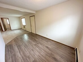 321 Stanton in Ames, IA - Foto de edificio - Interior Photo