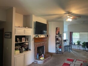 2008 Cedar Meadow Ln in Edmond, OK - Building Photo - Building Photo