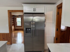 3 Crescent St in West Bridgewater, MA - Building Photo - Building Photo