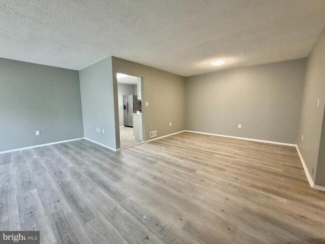 property at 44 Cheverny Ct