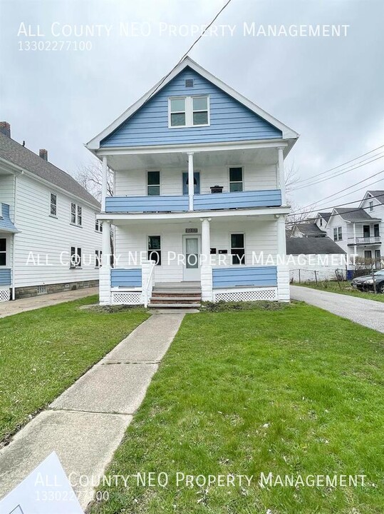 15006 Ridpath Ave in Cleveland, OH - Foto de edificio